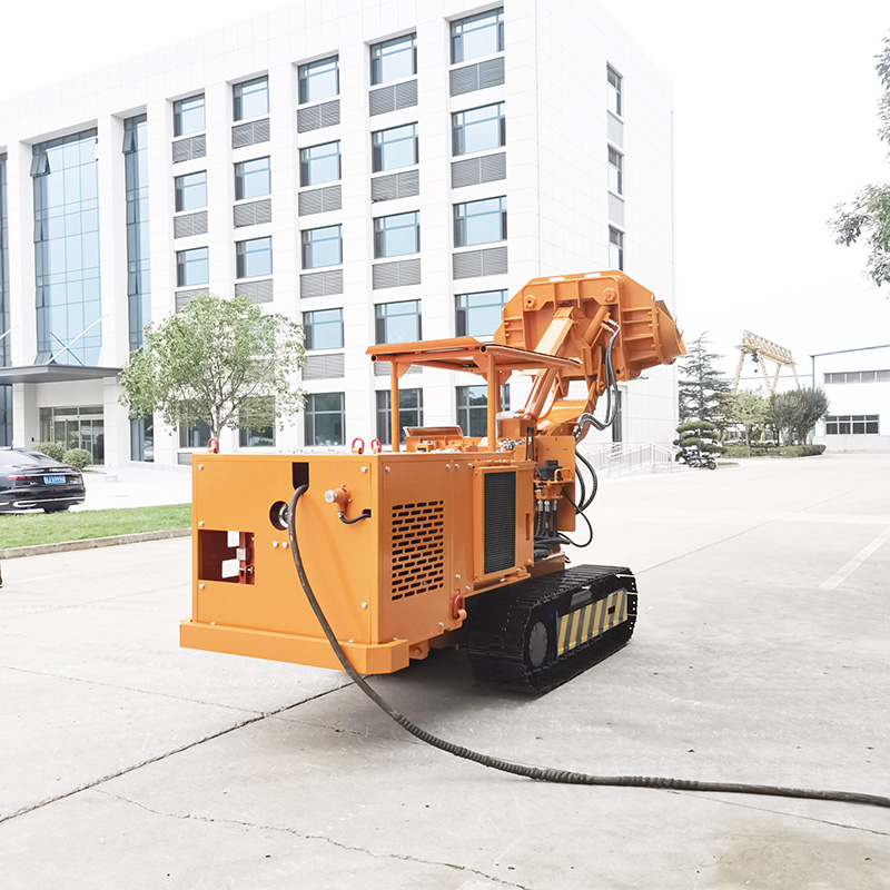 Mini carregadora de rochas com descarga lateral