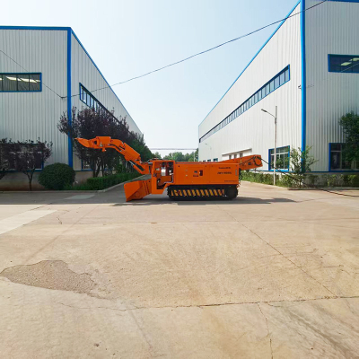 Экскаватор-погрузчик